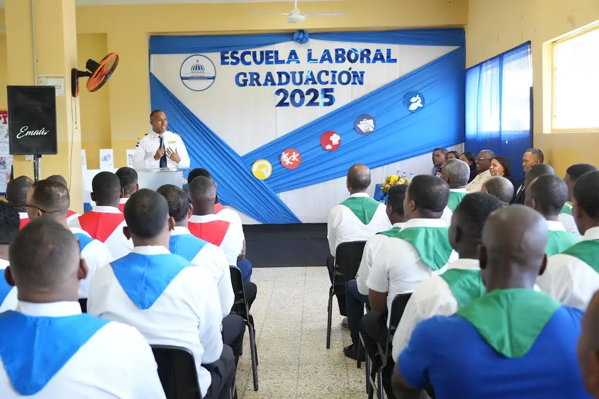 Gradúan 205 presos en distintas áreas de saber humano