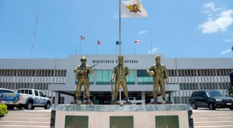 Fuerzas Armadas retira 504 militares por mala conducta