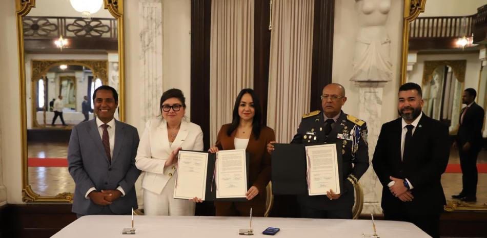 Gobierno dominicano y EE.UU. firman acuerdo de cooperación contra crimen organizado