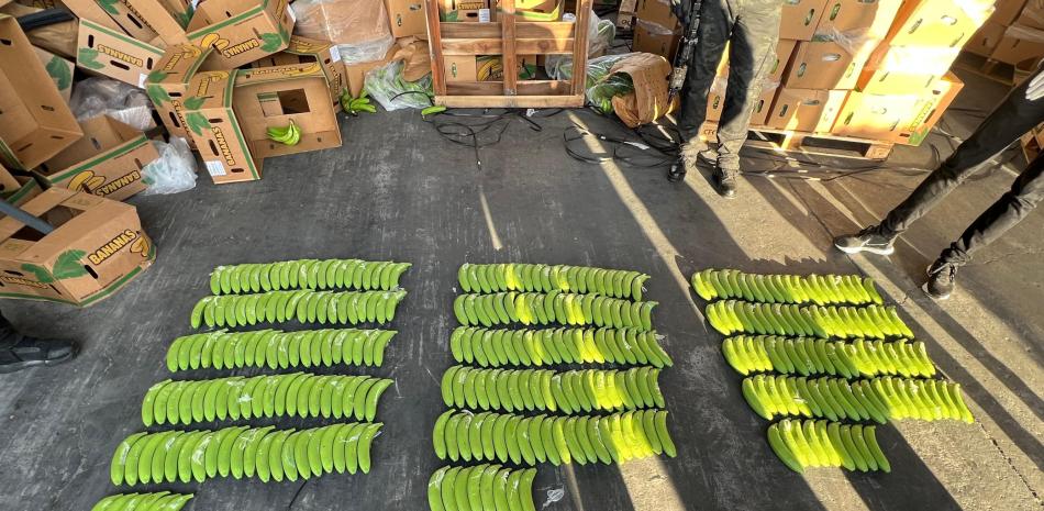 Incauta 303 guineos de cerámica llenos de cocaína en puerto Manzanillo