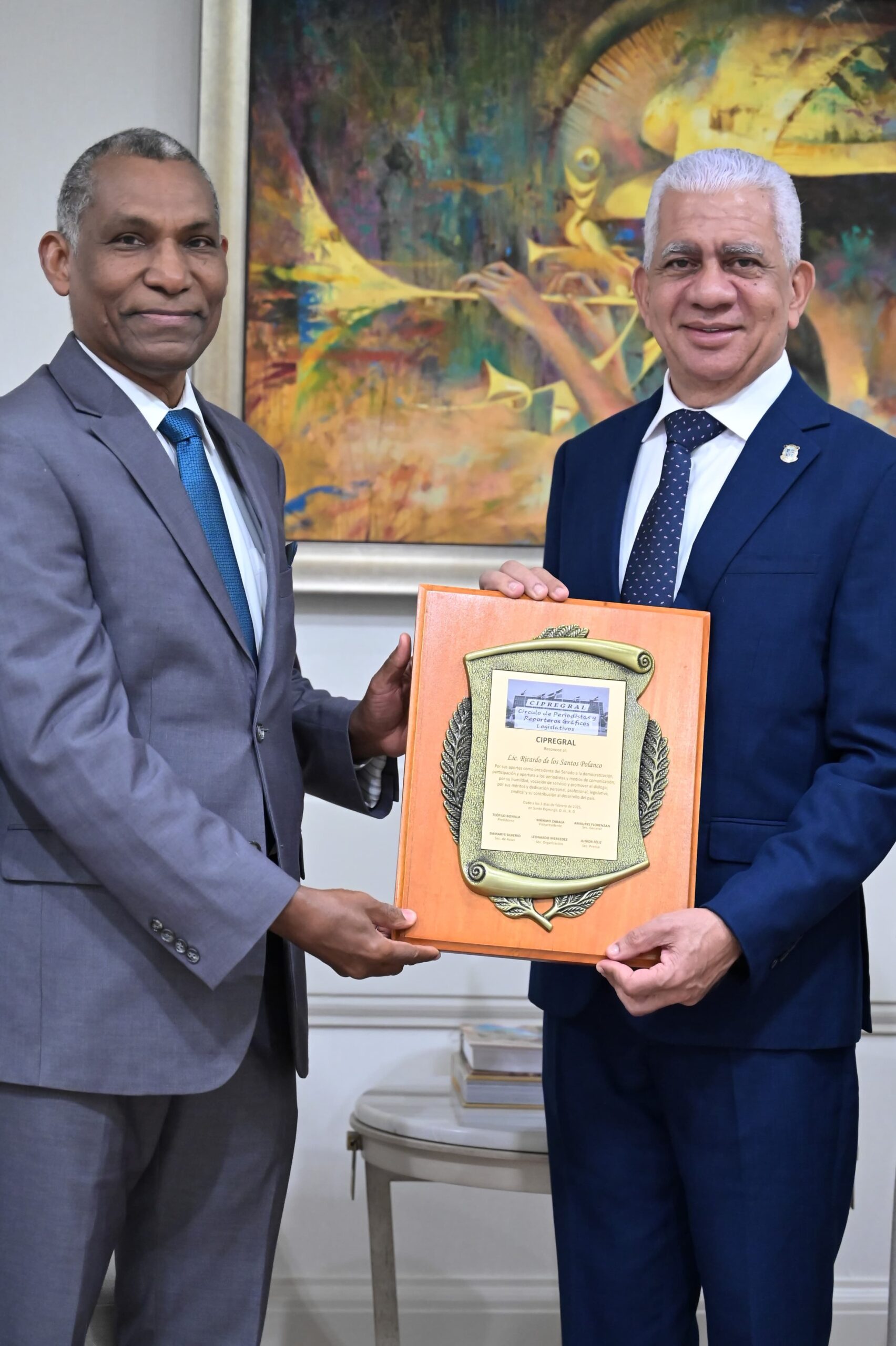 CIPREGRAL reconoce a Ricardo de los Santos por aportes a apertura a la prensa, méritos legislativos y contribuir en desarrollo de RD