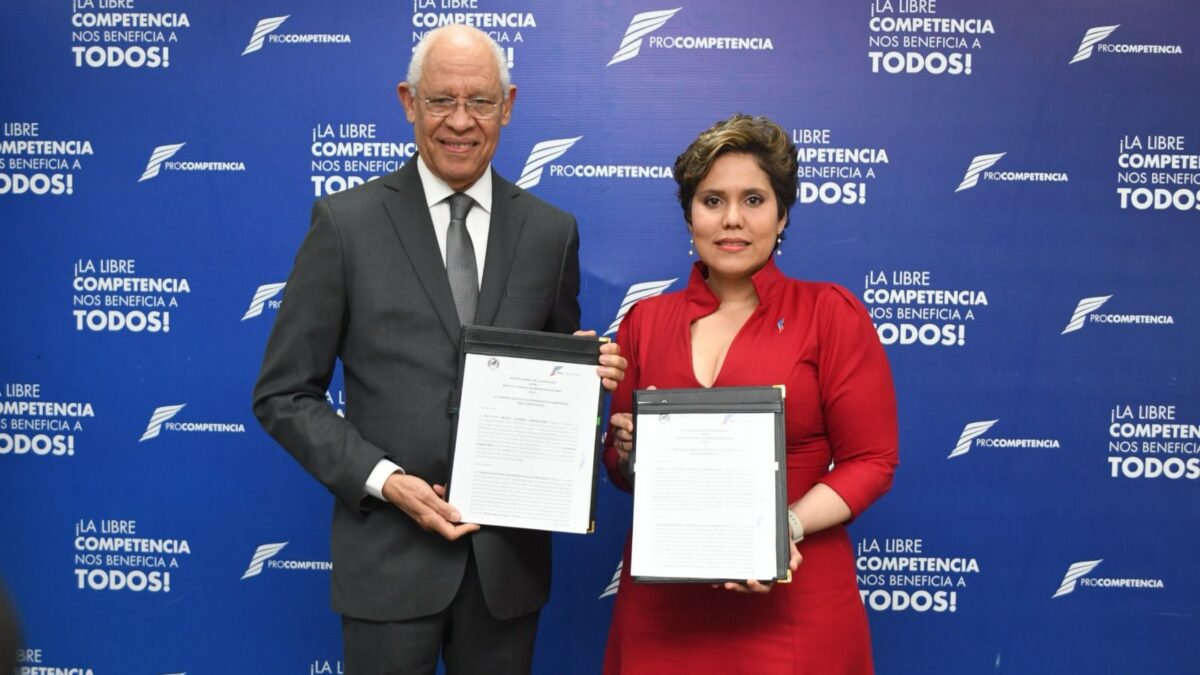 Pro-Competencia y el ITSC firman acuerdo para fomentar los conocimientos sobre competencia entre los profesionales del instituto