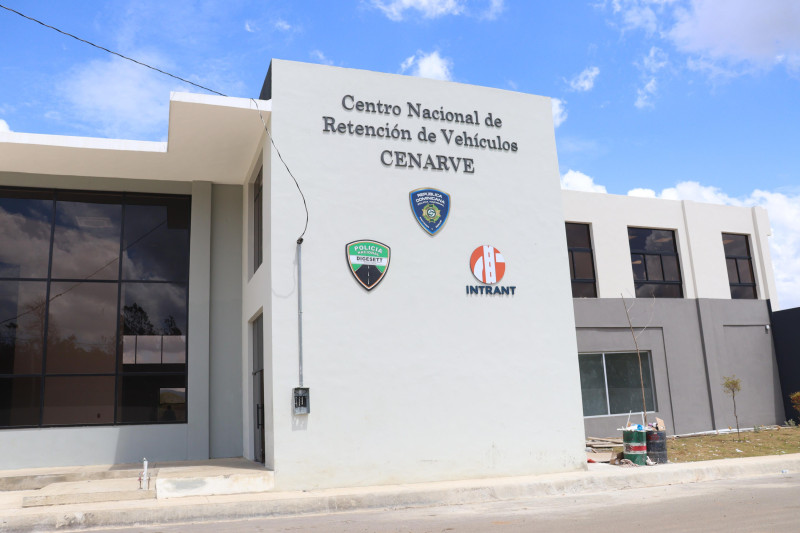 Centro Nacional de Retención de Vehículos inicia operaciones antes de su inauguración
