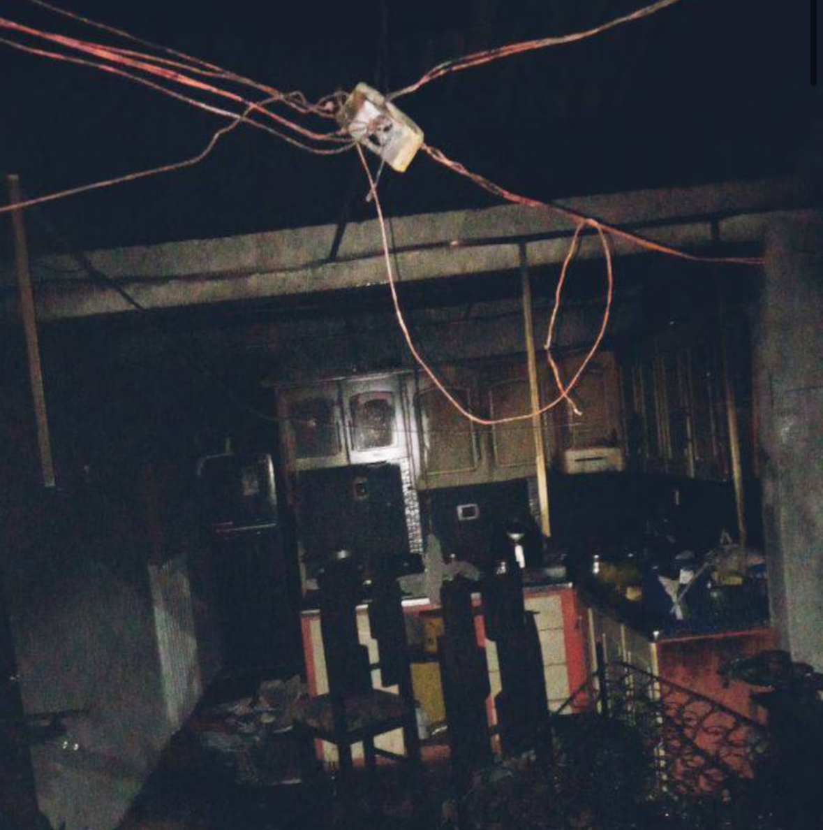 Hombre intenta quitarse la vida incendiando su vivienda en Tenares