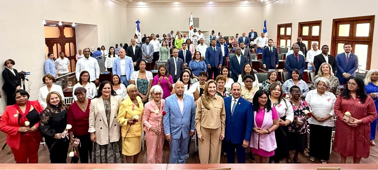 Alcaldía y Concejo de Regidores DN reconocen 24 mujeres como Heroína de la Cotidianidad