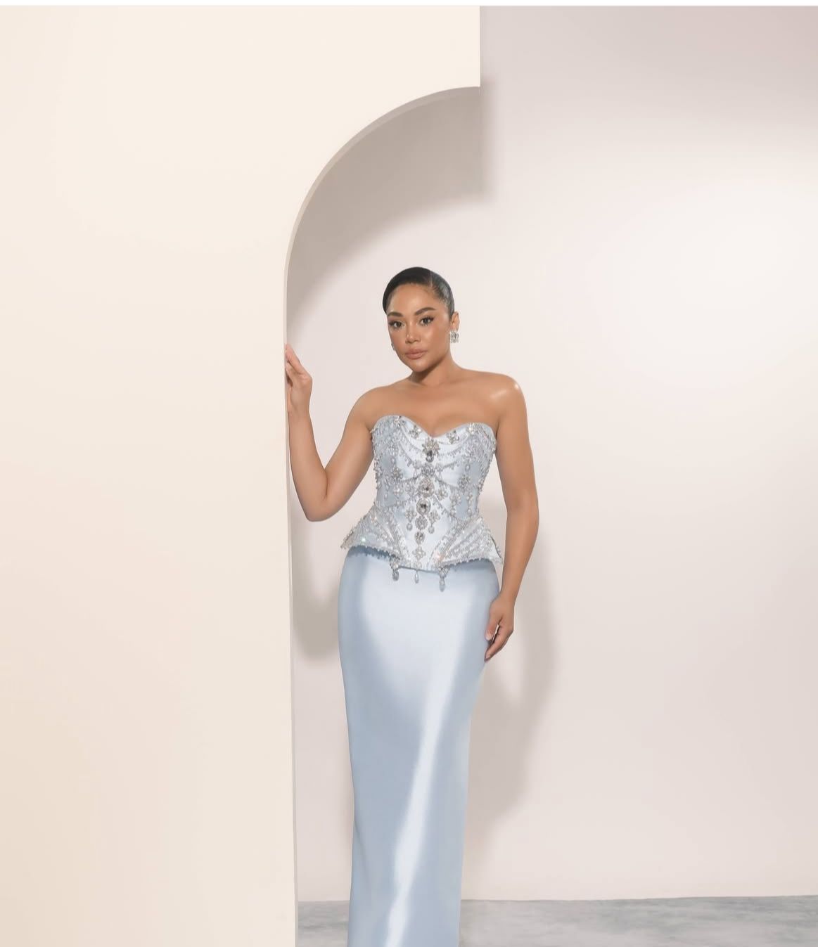 Marielva Hernández deslumbra en los Premios Soberano 2025 con un diseño de Giannina Azar