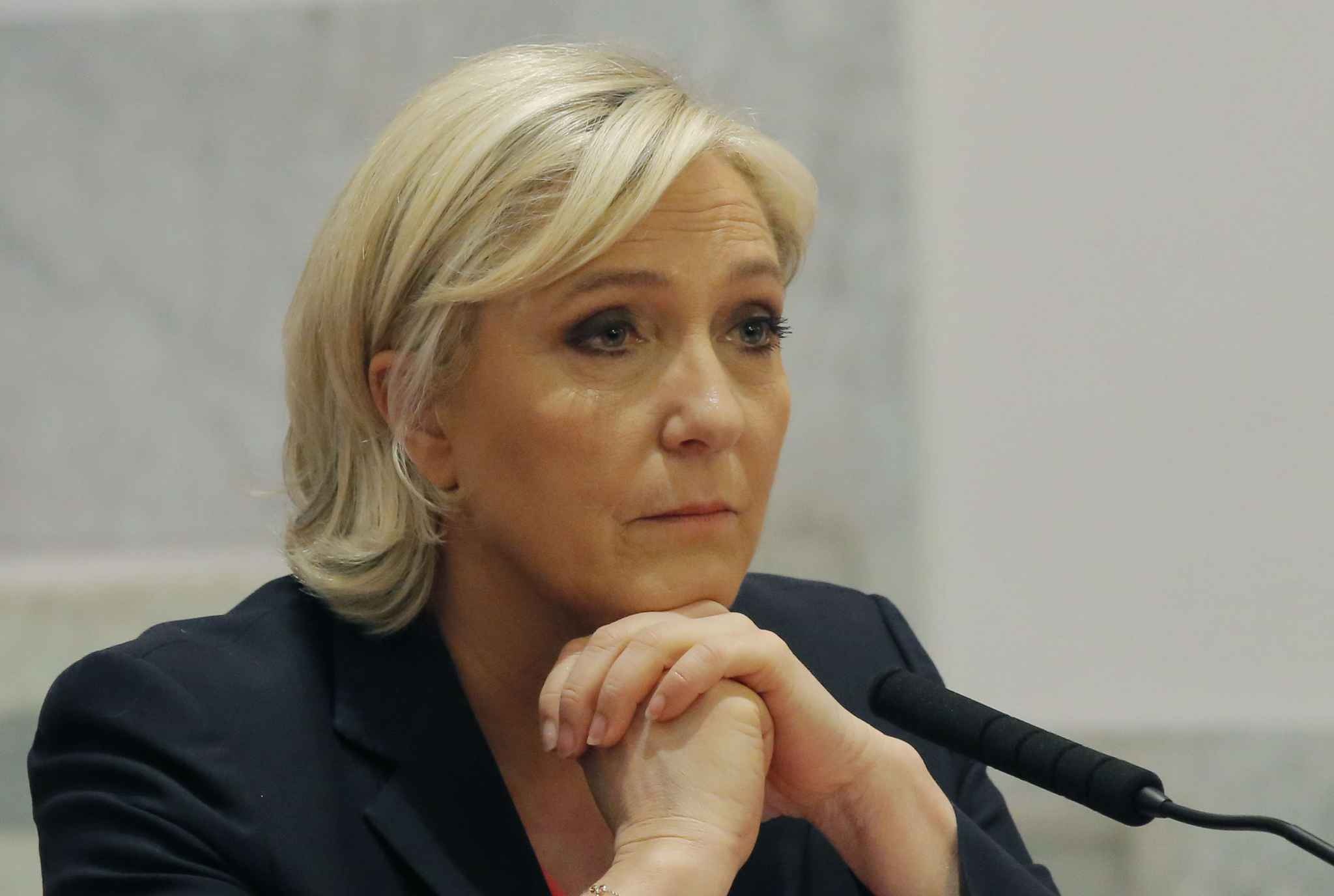 Marine Le Pen declarada culpable de malversación de fondos por tribunal de París