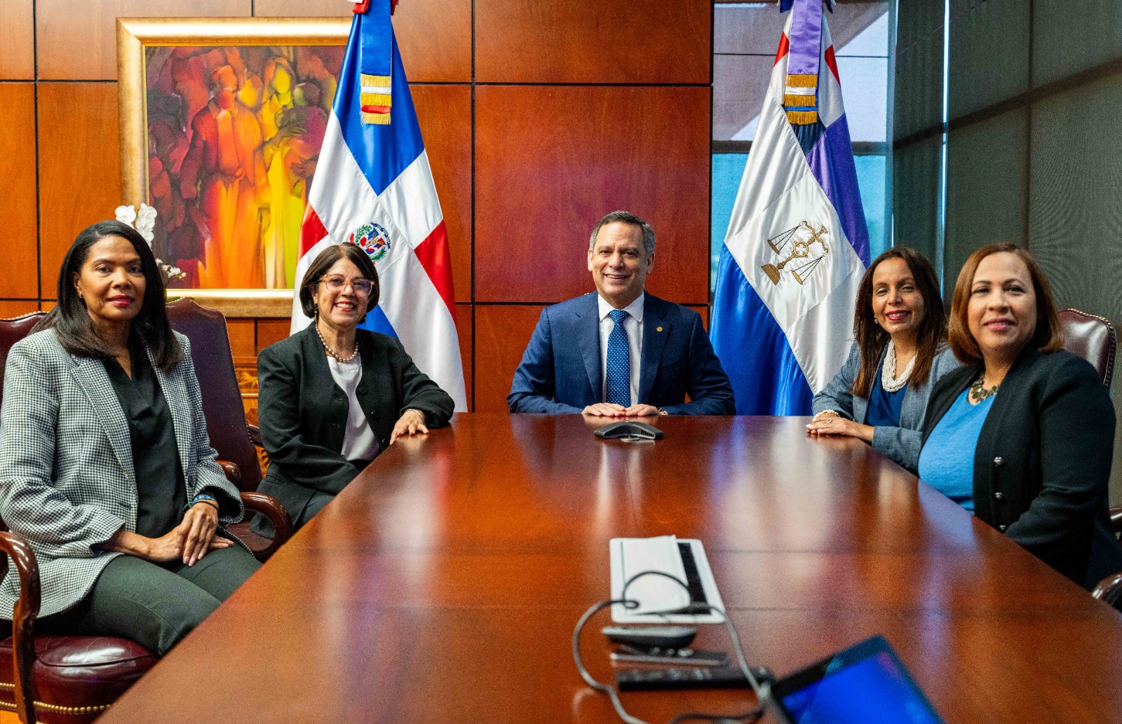 Servidoras representan el 64% de la empleomanía del Poder Judicial