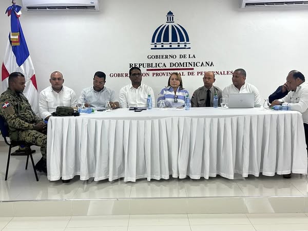 Interior y Policía ratifica compromiso con la seguridad en Pedernales