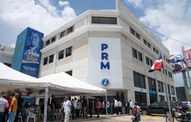 El PRM defiende el párrafo que impide reelección de Abinader