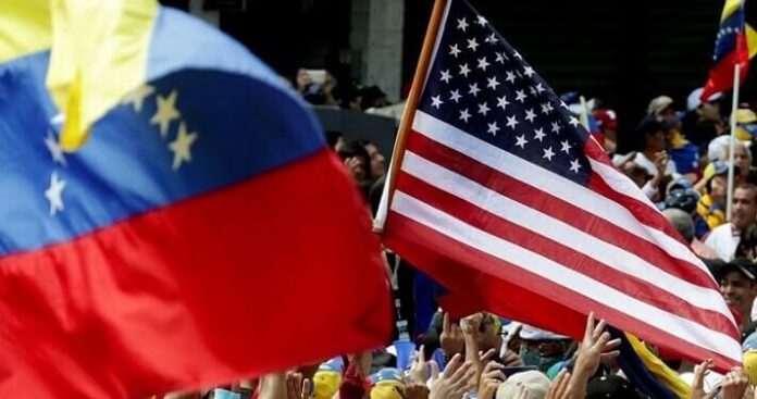 Juez bloquea intento de Trump de eliminar el TPS para venezolanos y haitianos