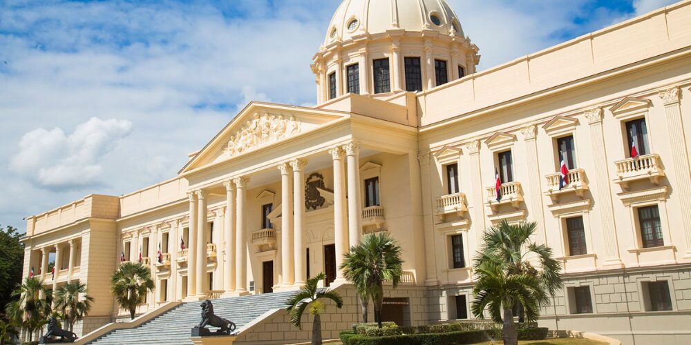 Gobierno aclara desvinculación de comunicadores para mejorar eficiencia