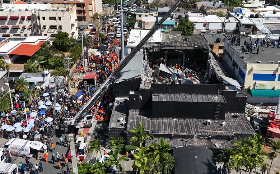 Informe preliminar revela causas del colapso en Jet Set: una combinación letal de sobrepeso, vibraciones y humedad