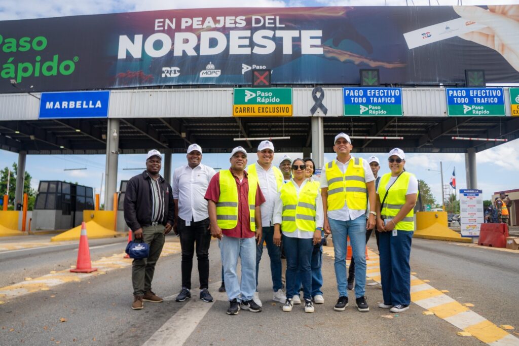 Interior y Policía entrega botiquines y orienta por una Semana Santa segura