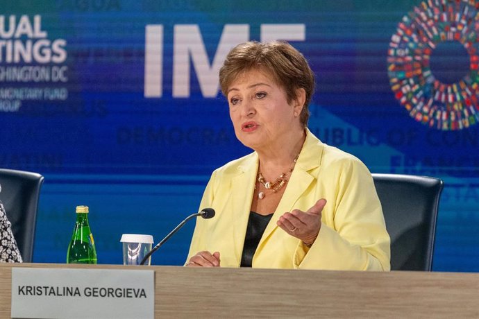 FMI advierte que los aranceles de EE.UU. representan un riesgo significativo para la economía mundial