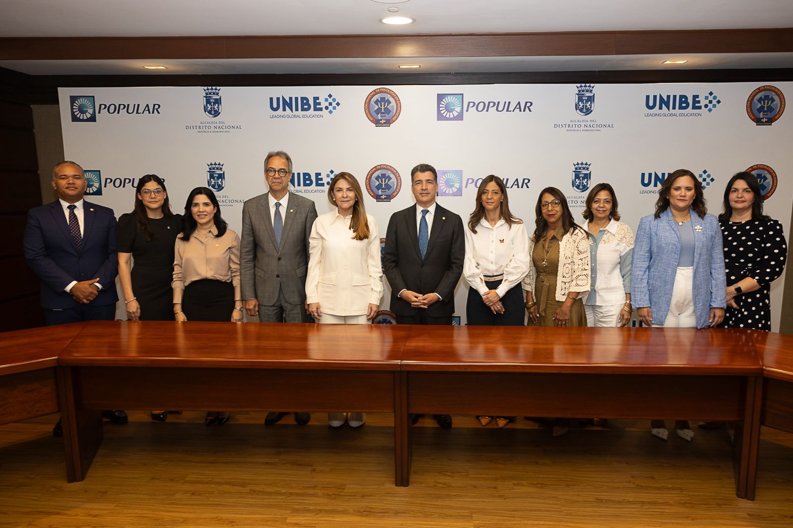 Popular, ADN, UNIBE y AMPE apoyan a menores huérfanos tras tragedia