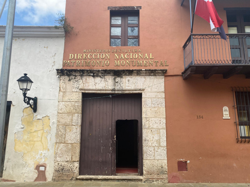 Patrimonio protegerá osamentas halladas en Ciudad Colonial y moverá obra del CT