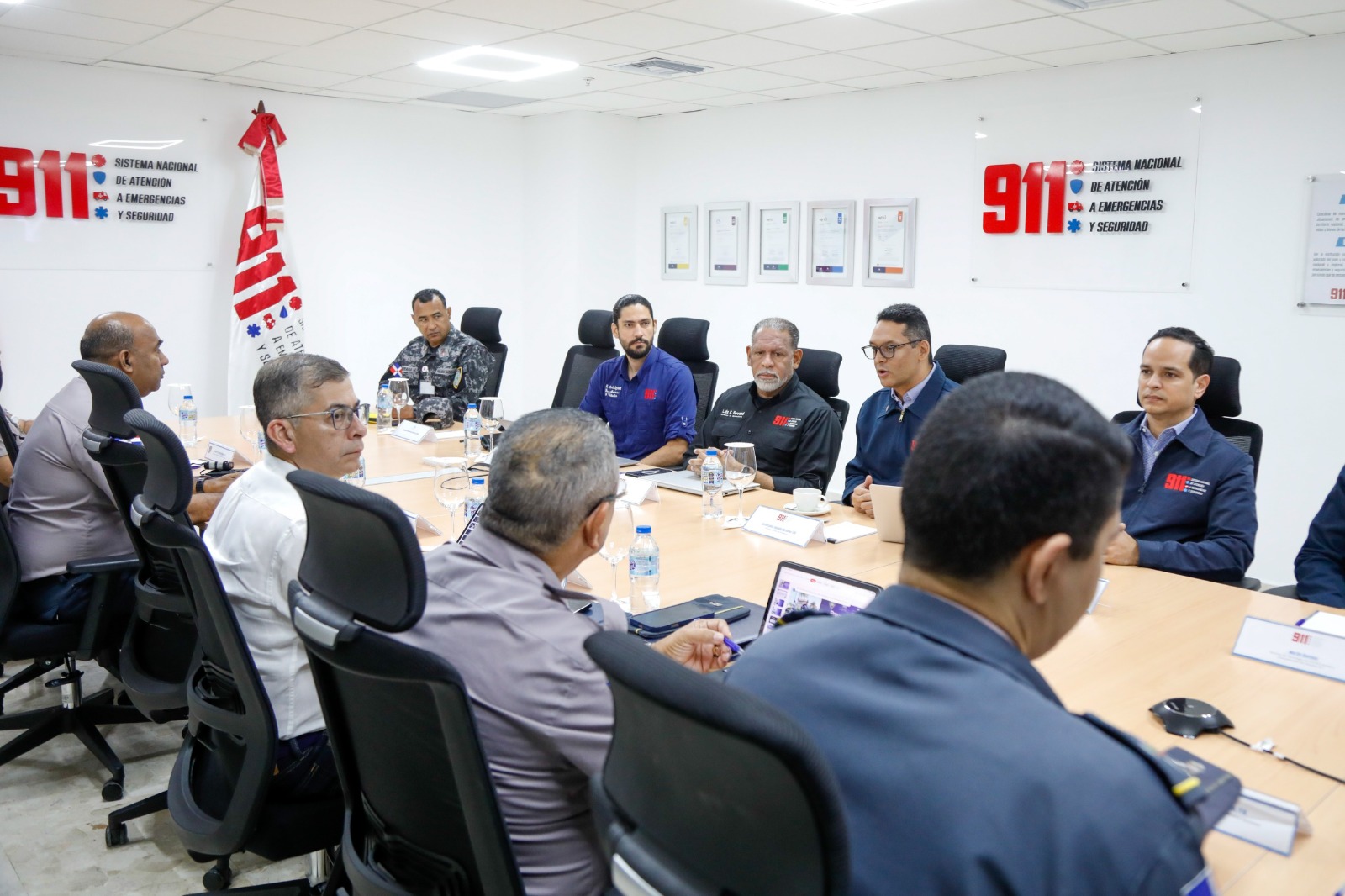 Sistema 911 y Policía Nacional sostienen reunión técnica en el marco de la reforma policial