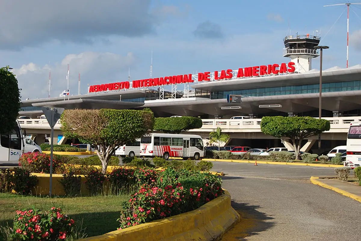 EE.UU. repatrió ayer a 140 dominicanos