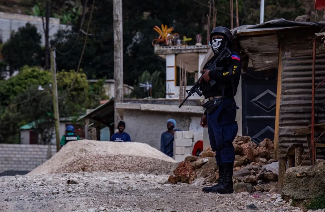 Policía de Haití mata a más de 25 integrantes de bandas armadas en operativos