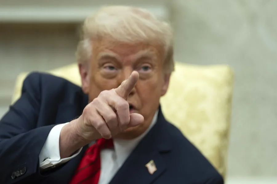 Trump advierte a Putin que «está jugando con fuego» al atacar a Ucrania