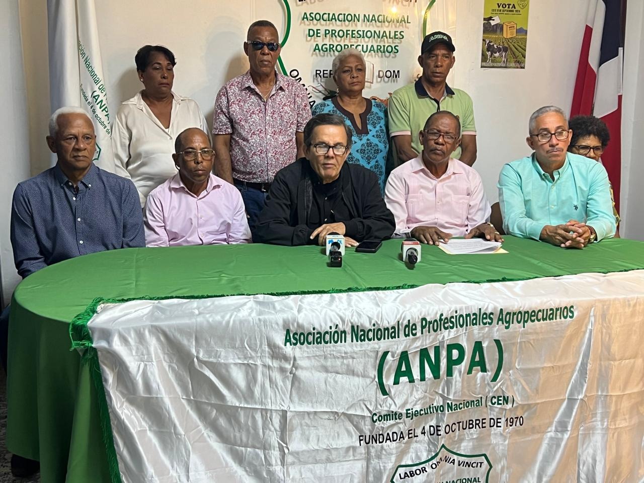 Gobierno anuncia aumento salarial del 42% para profesionales agropecuarios