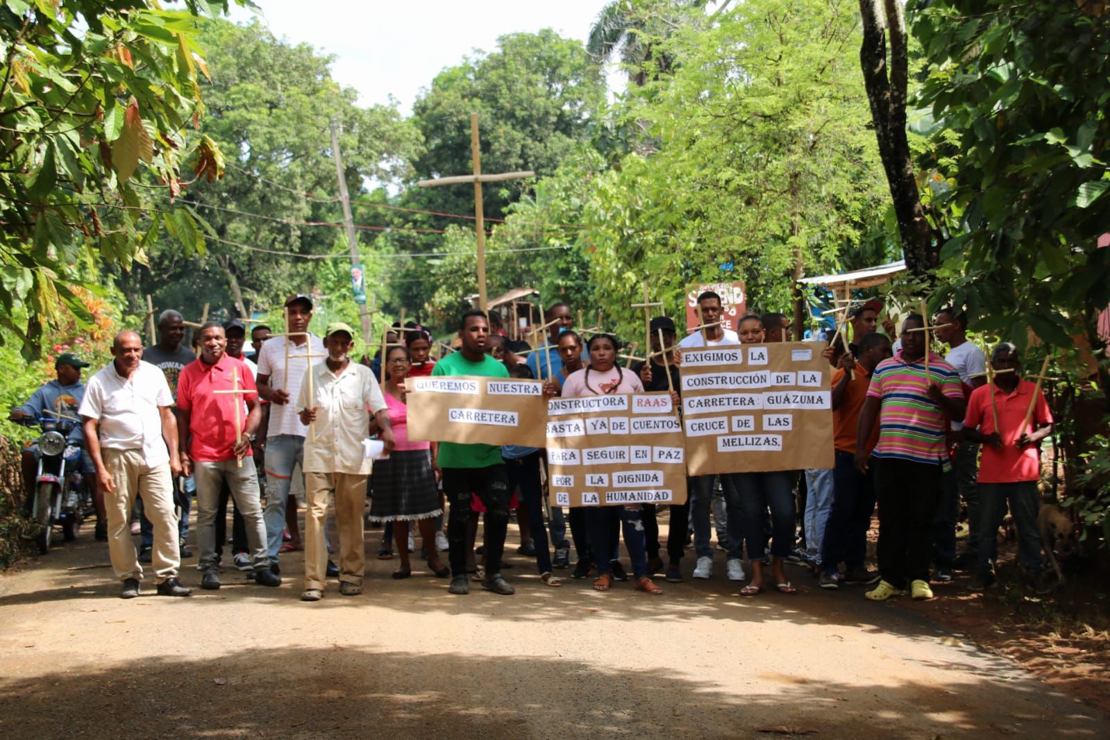 Constructora RASS en el centro de críticas por incumplimiento en carretera La Melliza en Monte Plata