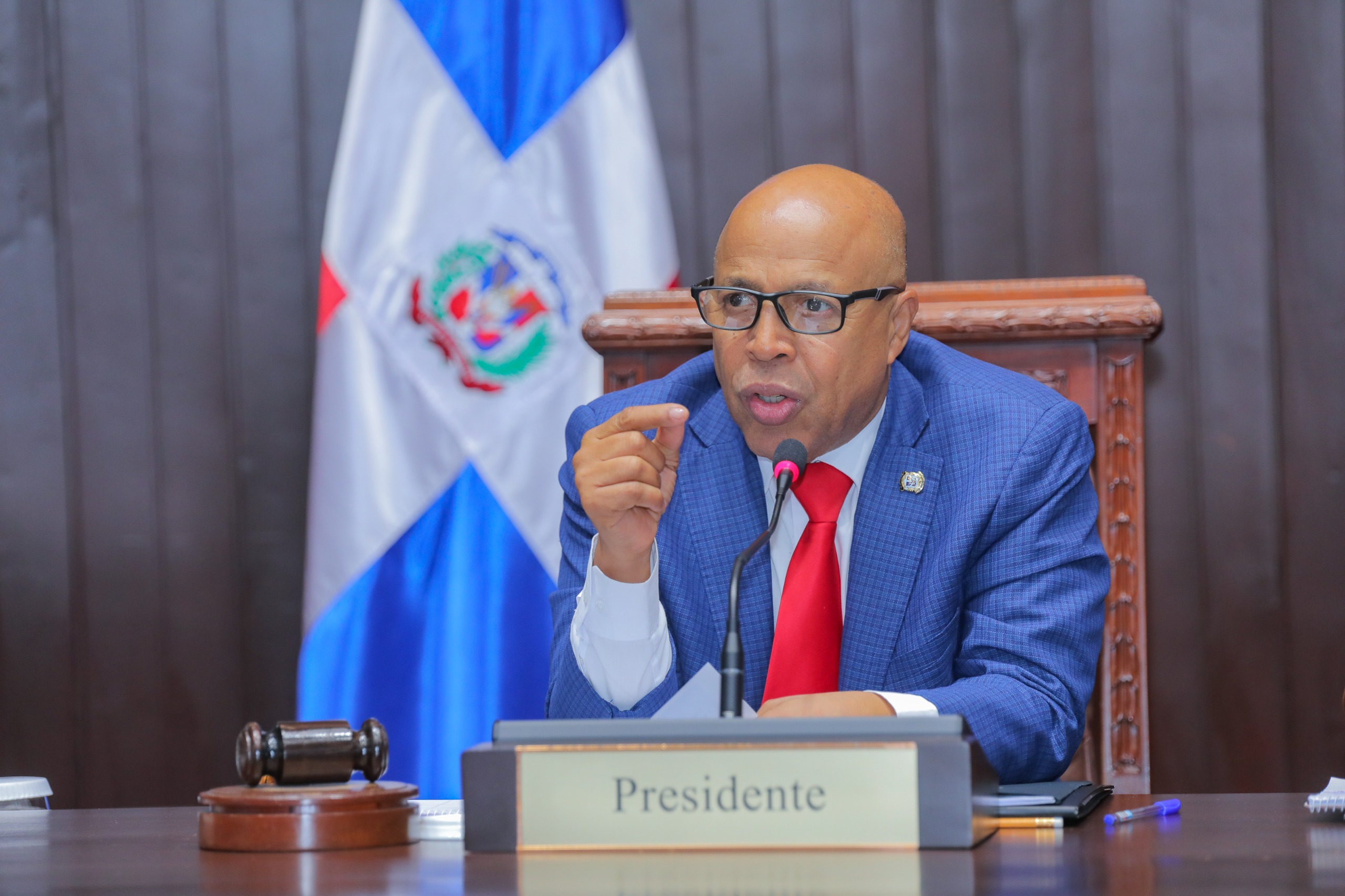 Pacheco informa Cámara de Diputados y Senado trabajan para aprobación de unos 20 proyectos de ley