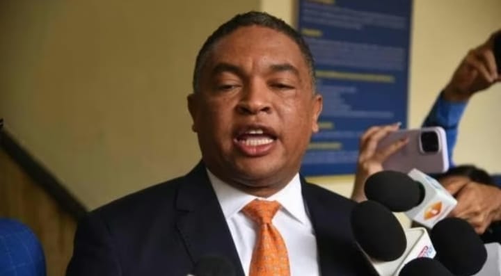 Yván Lorenzo acusa al Gobierno de Abinader de ser “moroso y mala paga”