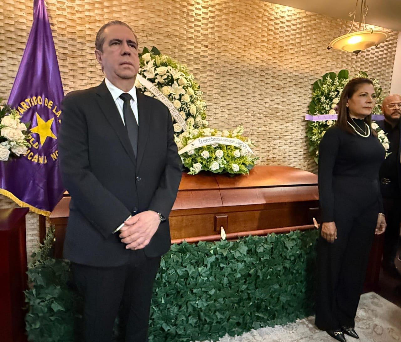 Francisco Javier García y dirigentes del PLD rinden tributo a Roberto Rodríguez Marchena