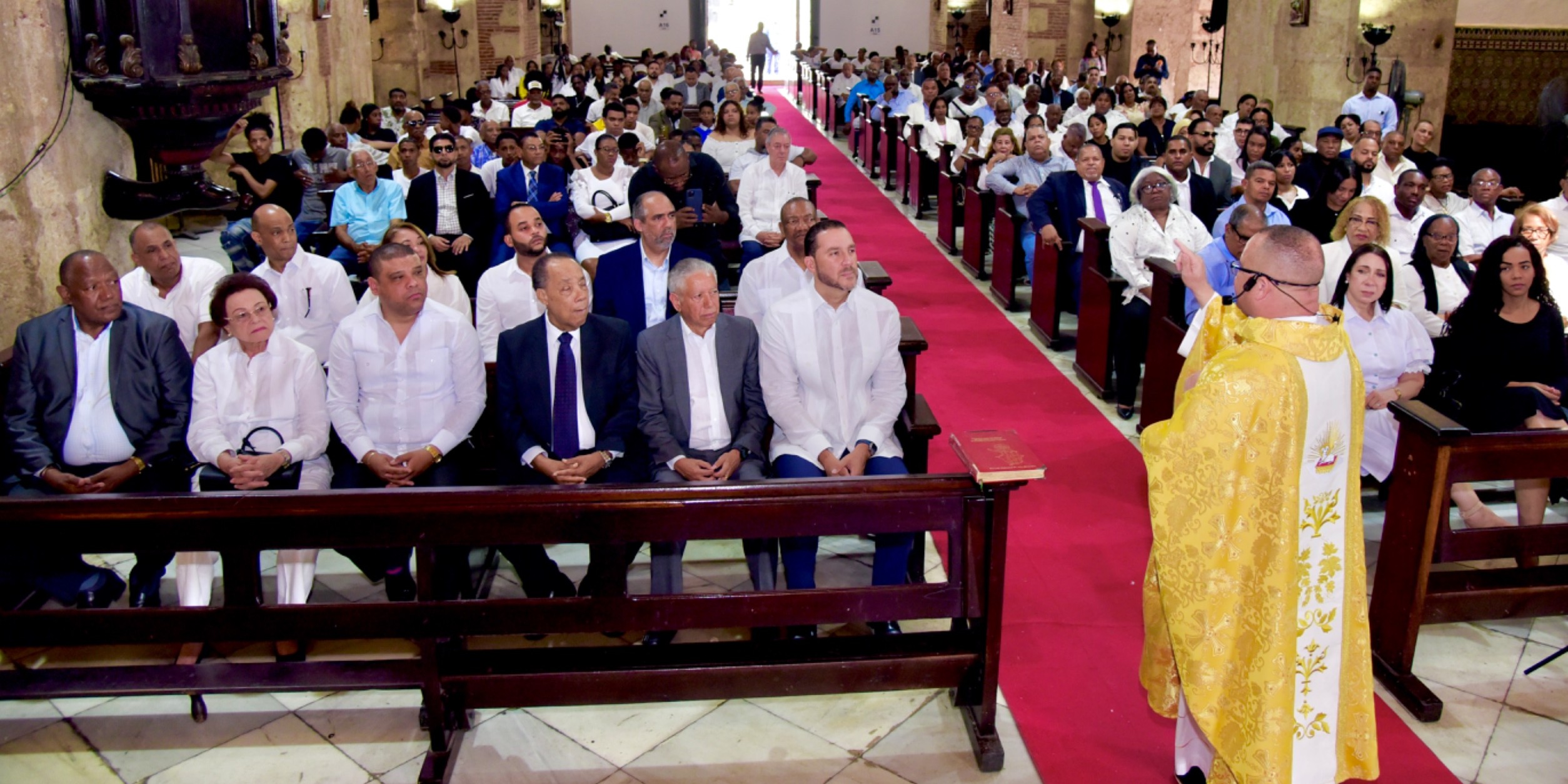 PRD e Internacional Socialista rinden homenaje a Peña Gómez en el 27 aniversario de su fallecimiento