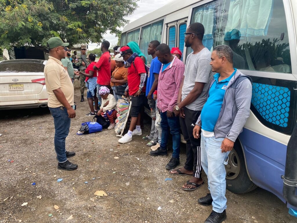 Tribunales de RD procesan a 144 personas por tráfico de haitianos