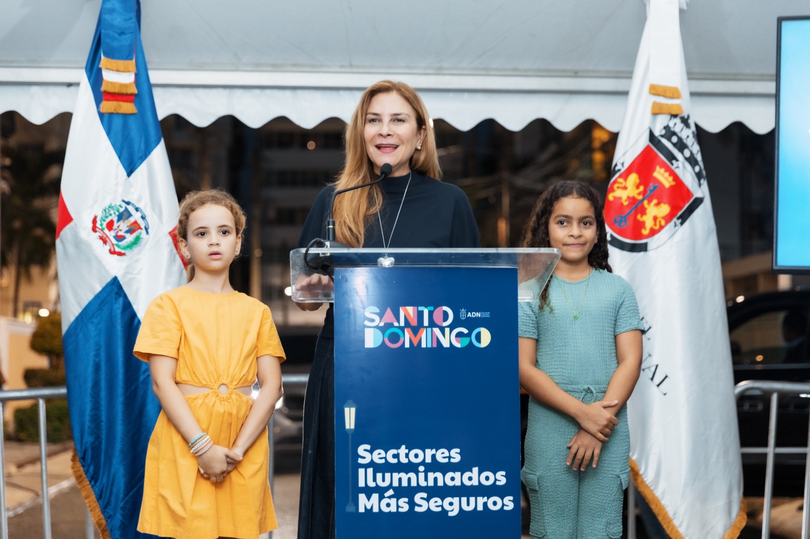 Carolina entrega 655 luminarias LED en sector Renacimiento con programa Sectores Iluminados Más Seguros