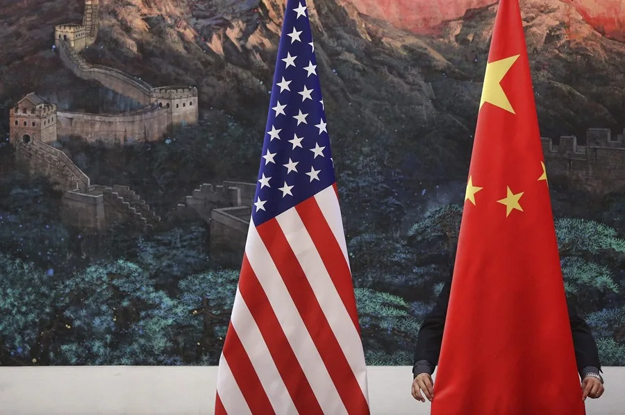 Los chips, los visados para estudiantes y las tierras raras marcarán la reunión entre China y EE.UU. en Londres