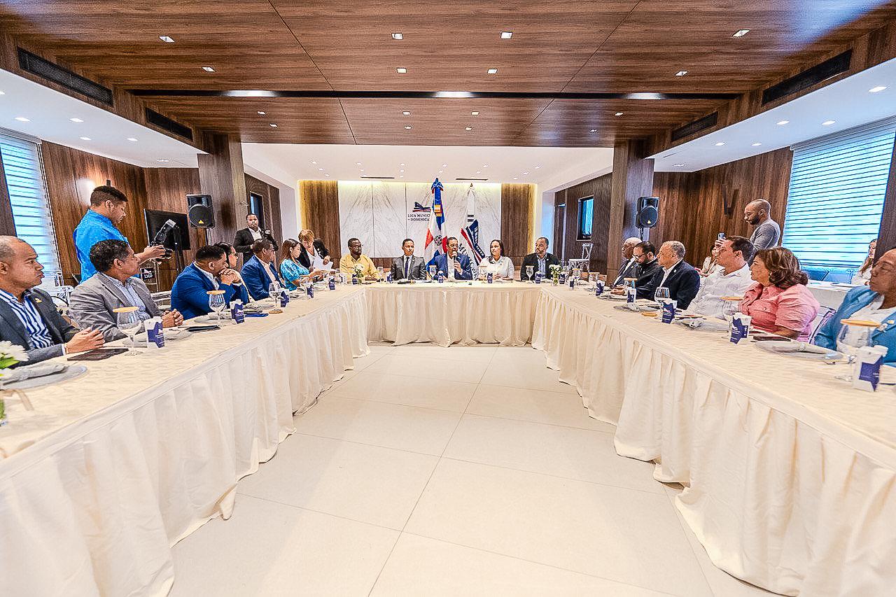 LMD y entidades asociativas de la municipalidad agradecen aprobación en primera lectura de modificaciones a la Ley 176-07