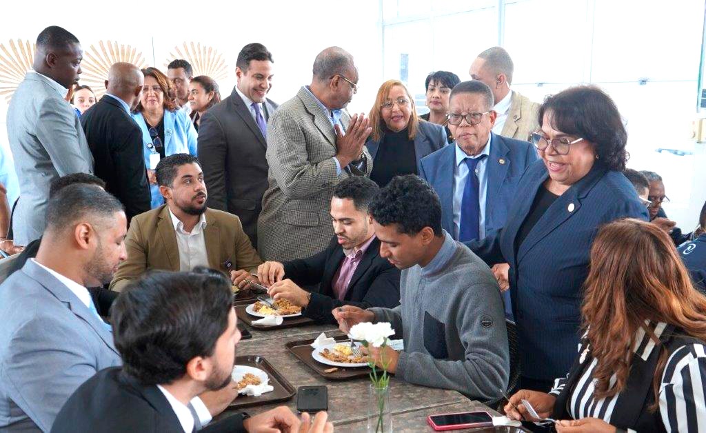 Pleno de la Cámara de Cuentas almuerza con el personal e inaugura el comedor institucional