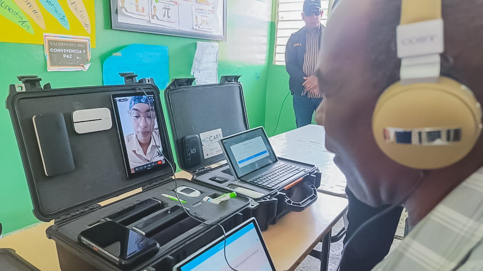 Desarrollo de la Comunidad realiza jornada asistencial en Guayabo, Elias Piña Lleva la telemedicina