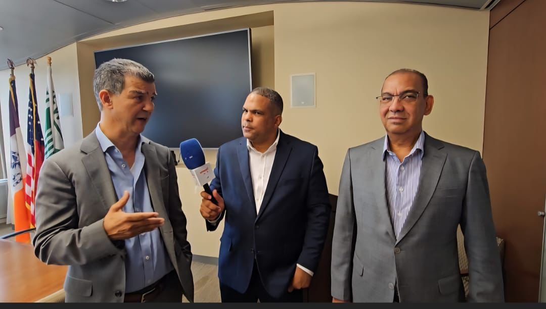 Comisionado de Transporte de Nueva York y Deligne Ascención exhortan a no caer en el pesimismo ante anuncios de transformación vial