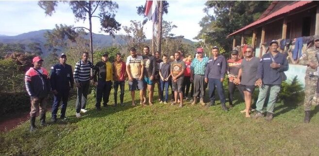 Doce jóvenes rescatados con éxito tras quedar atrapados en Presa de Sabaneta, San Juan