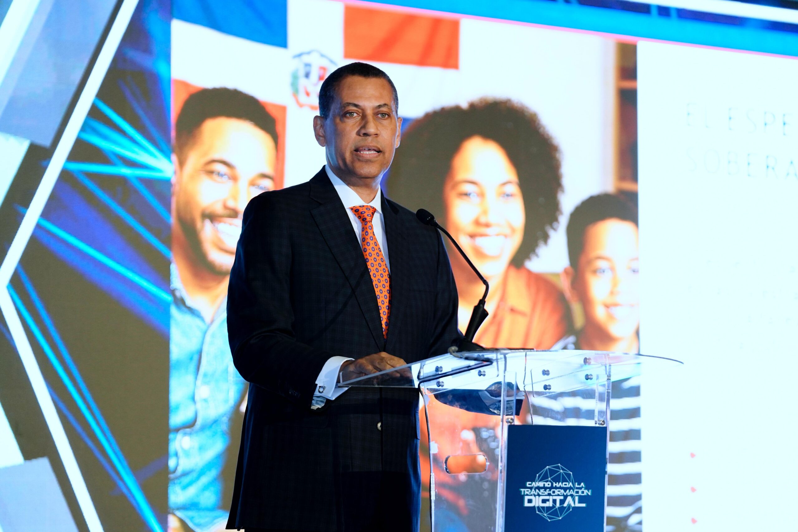 Presidente del INDOTEL anuncia encendido de la Televisión Terrestre Digital será en diciembre