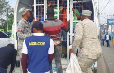 Apresan a 15 haitianos indocumentados en Dajabón