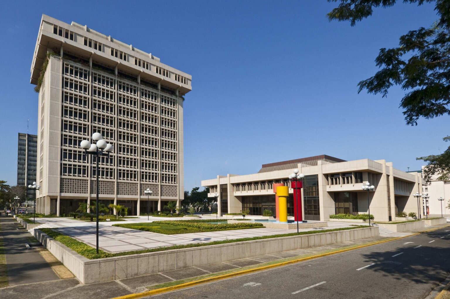 Remesas impulsan economía dominicana en el primer semestre de 2025