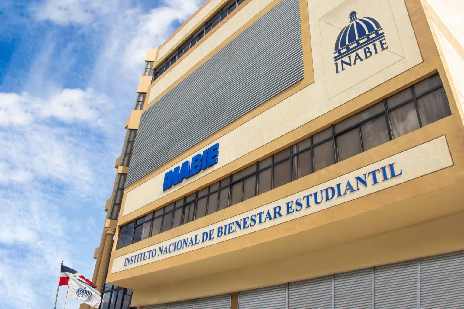 Presidente Abinader asegura alimentación escolar desde el primer día del año lectivo