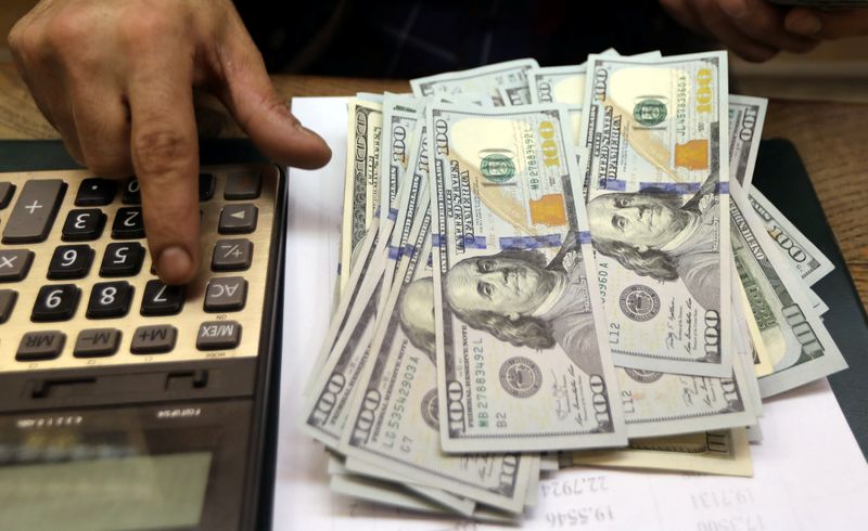 Dólar baja cuatro centavos y se sitúa en RD$60.03 este miércoles