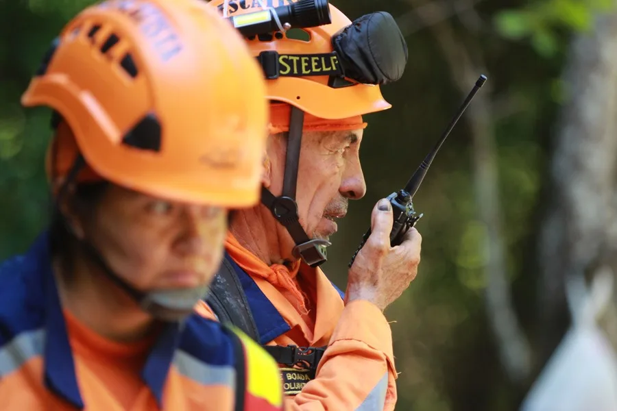 Rescatan con vida a los 18 mineros que habían quedado atrapados en una mina en Colombia