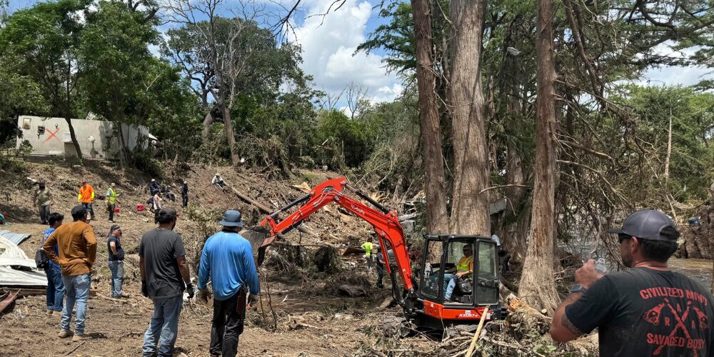 Tragedia en Texas: ascienden a 120 los muertos y 170 los desaparecidos tras inundaciones
