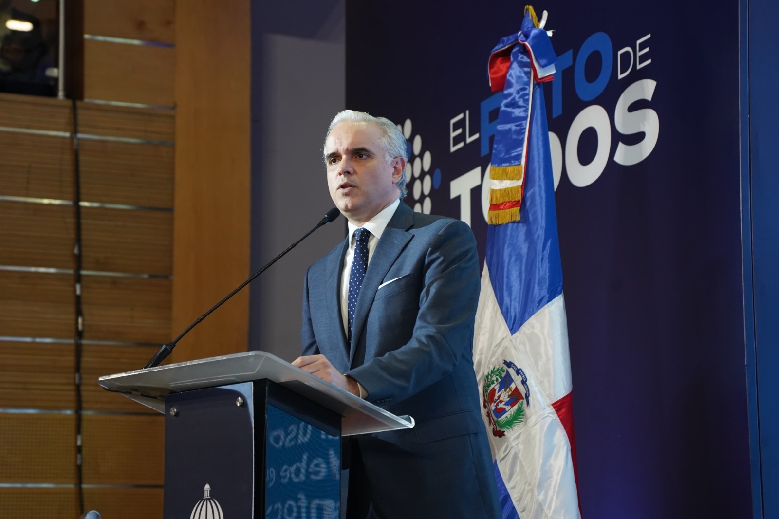 Ministro Luis Miguel De Camps será el orador invitado a almuerzo de AMCHAMDR