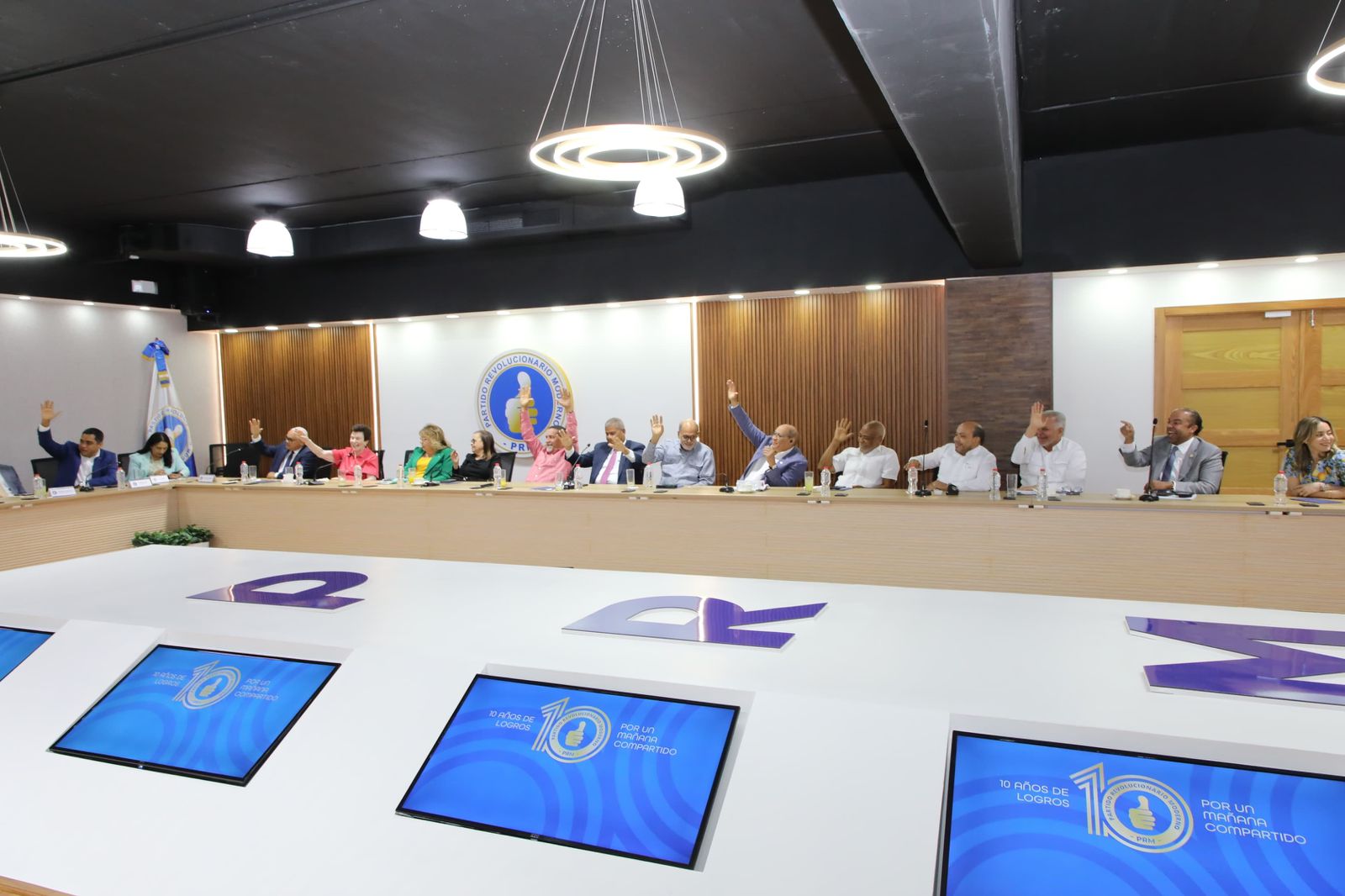 PRM aprueba continuidad de Alfredo Pacheco en la Cámara de Diputados y Ricardo de los Santos en el Senado