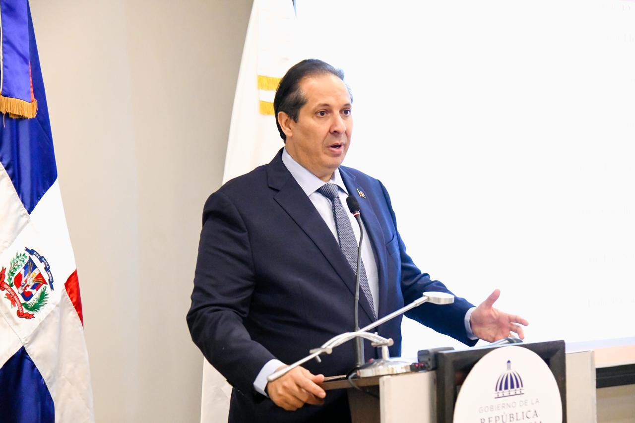 Ministerio de Salud fortalece prevención del cáncer del cuello uterino; socializa nuevas guías clínicas