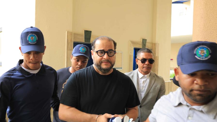 Trasladan a Aquiles Jiménez a cárcel del Palacio de Justicia tras detención con chaleco antibalas y vehículo irregular